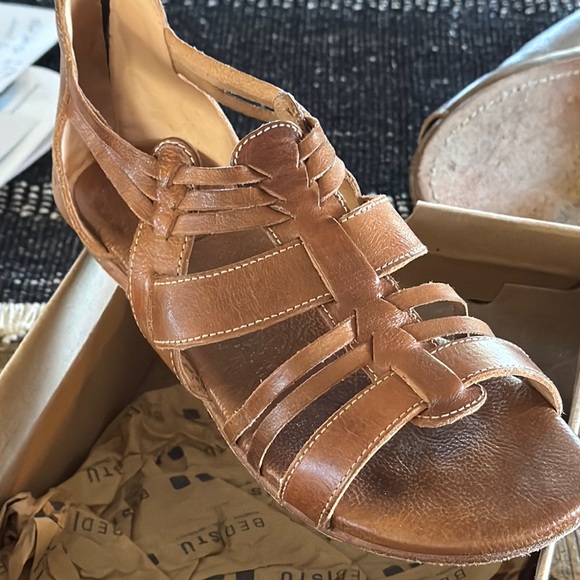 Brown Leather Sandals - Picture 5 of 5